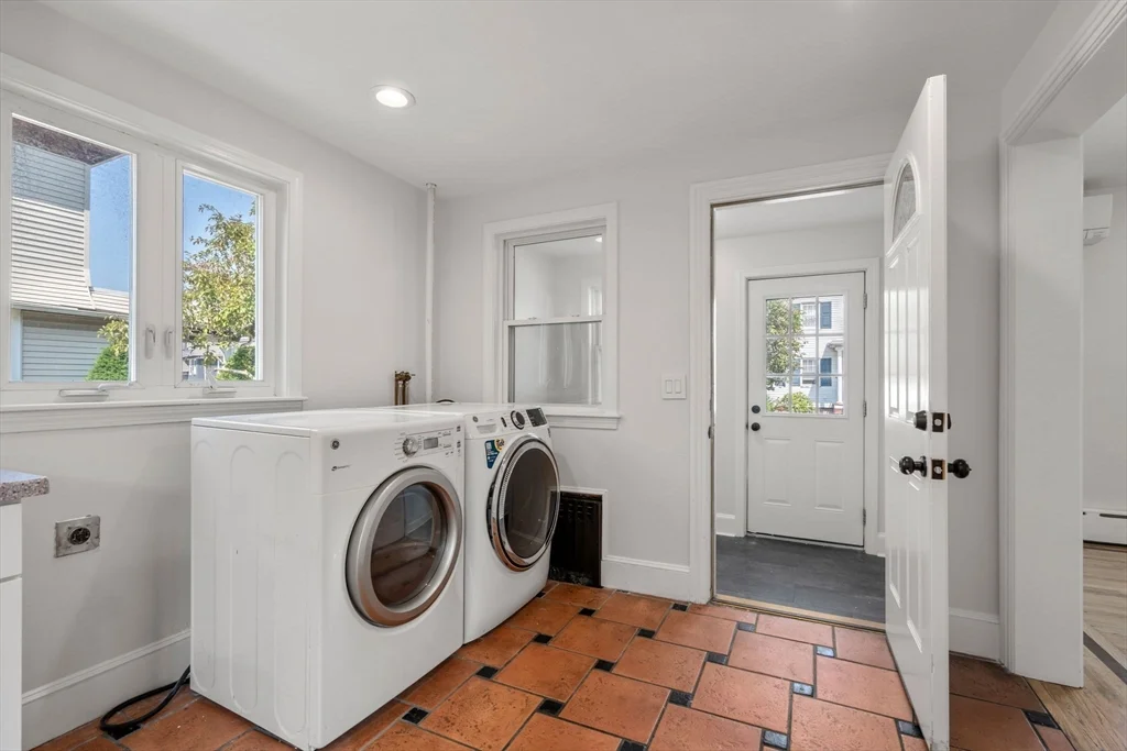 3 bed, 2 bath apartment for rent at 45 Henshaw St, Brighton — photo 16 of 34