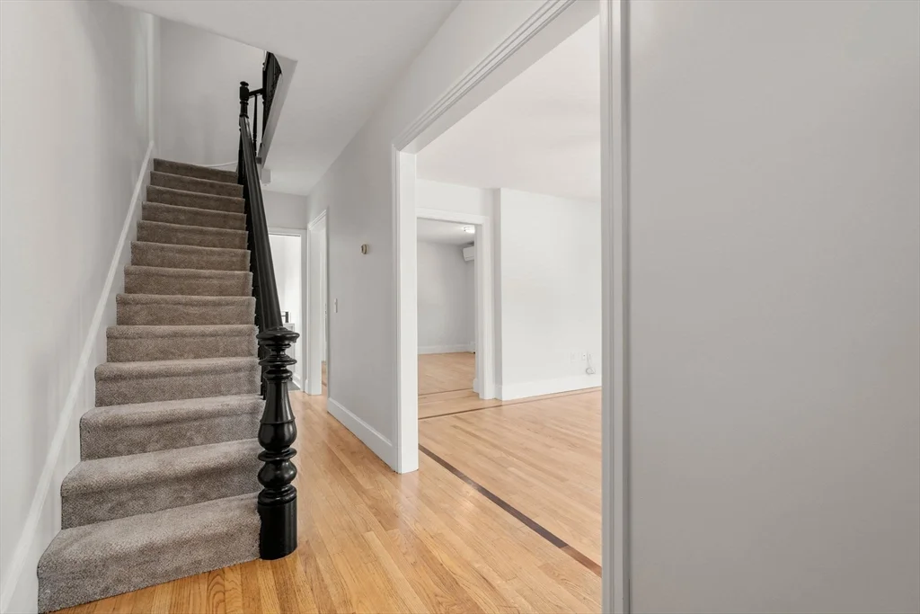 3 bed, 2 bath apartment for rent at 45 Henshaw St, Brighton — photo 4 of 34