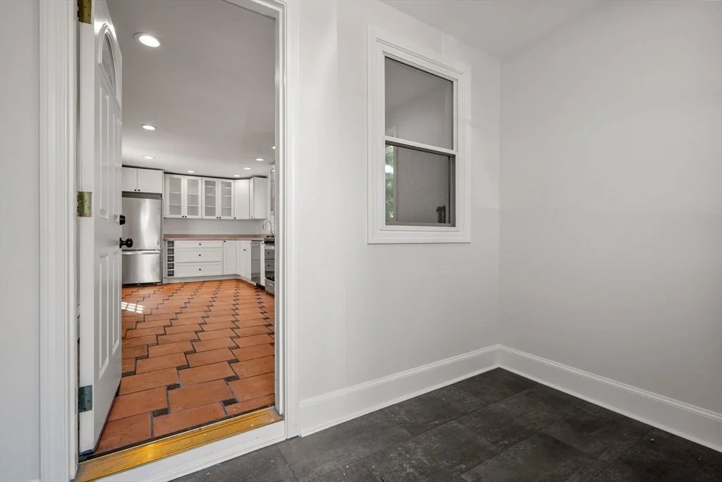 3 bed, 2 bath apartment for rent at 45 Henshaw St, Brighton — photo 19 of 34