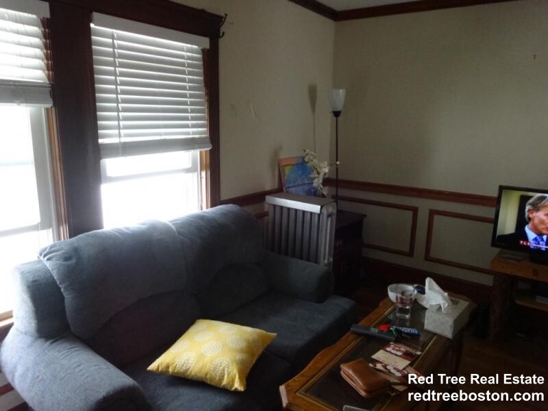 4 bed, 1 bath apartment for rent at 45 Hobart St Unit 2, Brighton — photo 6 of 15