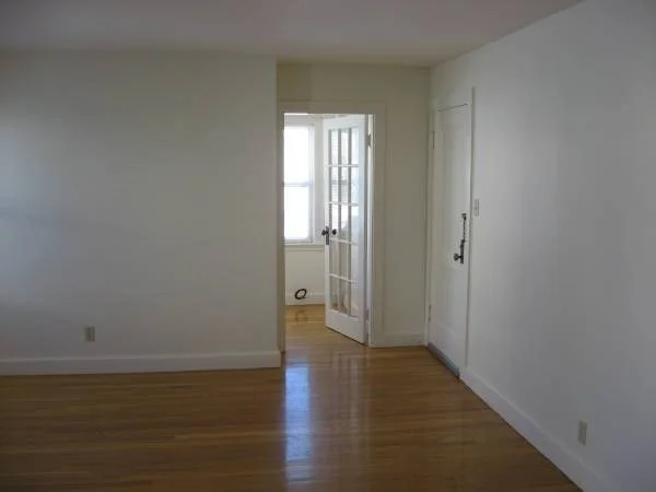 1 bed, 1 bath apartment for rent at 45 Holmes Unit 3, Quincy — photo 3 of 7