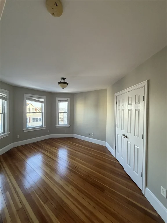3 bed, 1 bath apartment for rent at 45 Houghton St Unit 2, Dorchester — photo 4 of 11