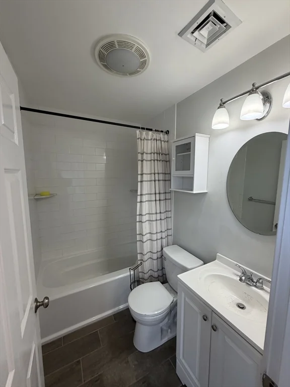 3 bed, 1 bath apartment for rent at 45 Houghton St Unit 2, Dorchester — photo 7 of 11