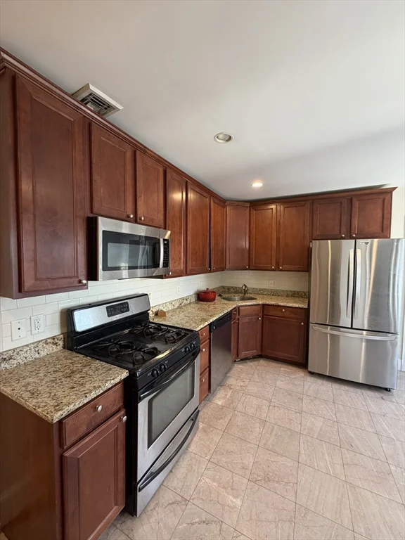3 bed, 1 bath apartment for rent at 45 Houghton St Unit 2, Dorchester — photo 1 of 11