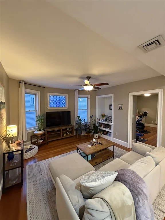 3 bed, 1 bath apartment for rent at 45 Houghton St Unit 3, Dorchester — photo 2 of 12
