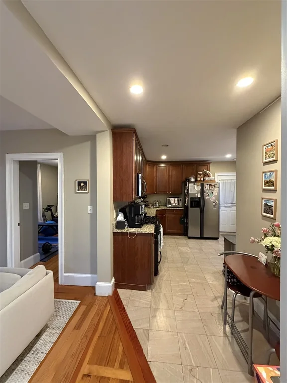 3 bed, 1 bath apartment for rent at 45 Houghton St Unit 3, Dorchester — photo 8 of 12