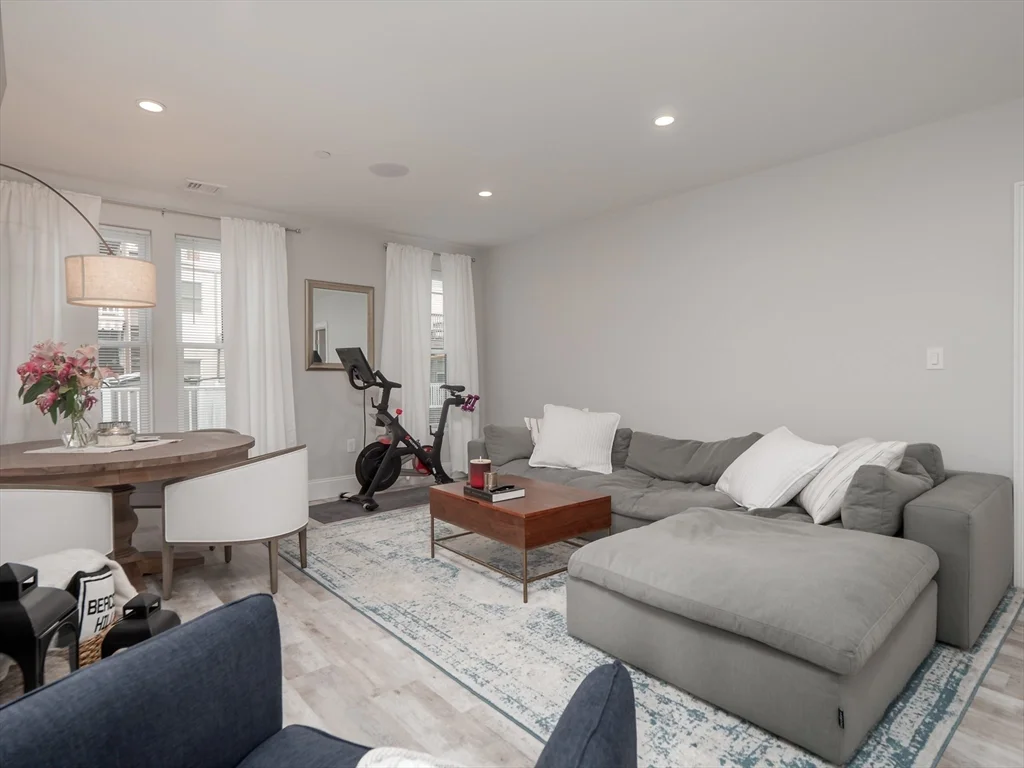 1 bed, 1 bath apartment for rent at 45 L St Unit 16, South Boston — photo 3 of 27