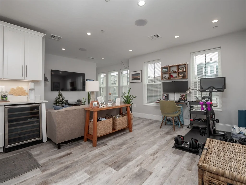 1 bed, 1 bath apartment for rent at 45 L St Unit 2, South Boston — photo 6 of 31