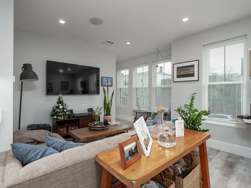 1 bed, 1 bath apartment for rent at 45 L St Unit 2, South Boston — photo 5 of 31