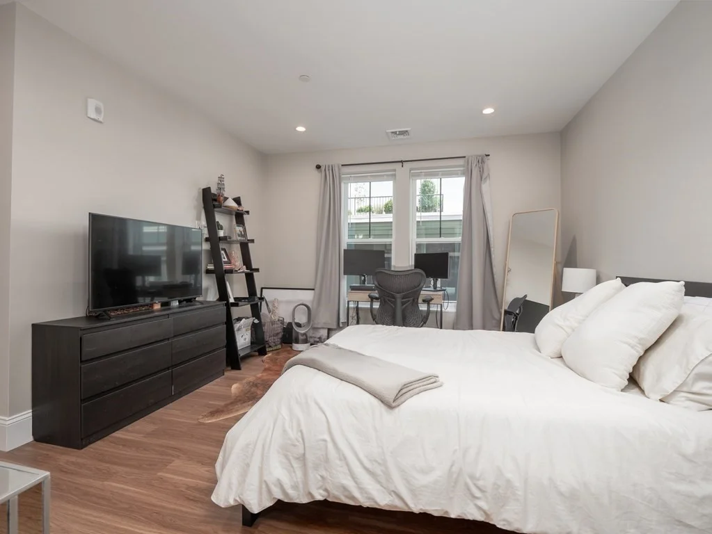 3 bed, 2 bath apartment for rent at 45 L St Unit 21, South Boston — photo 18 of 23