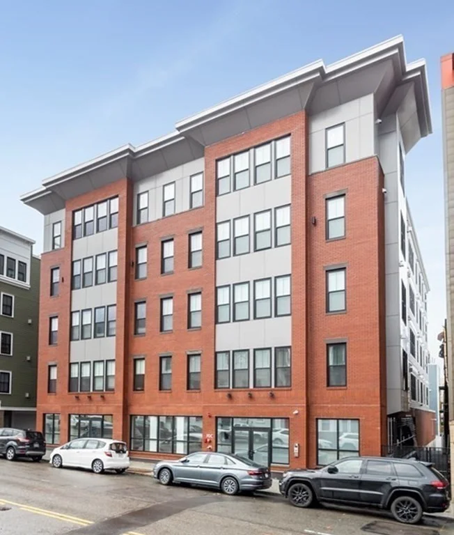 3 bed, 2 bath apartment for rent at 45 L St Unit 21, South Boston — photo 1 of 23