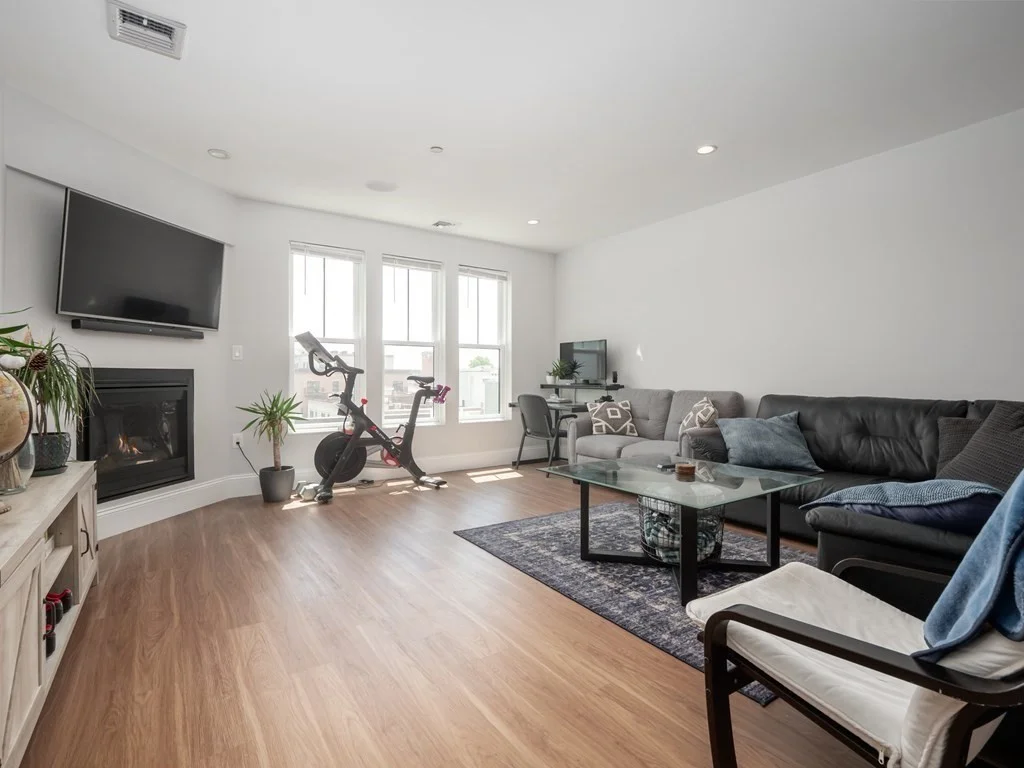 3 bed, 2 bath apartment for rent at 45 L St Unit 21, South Boston — photo 10 of 23