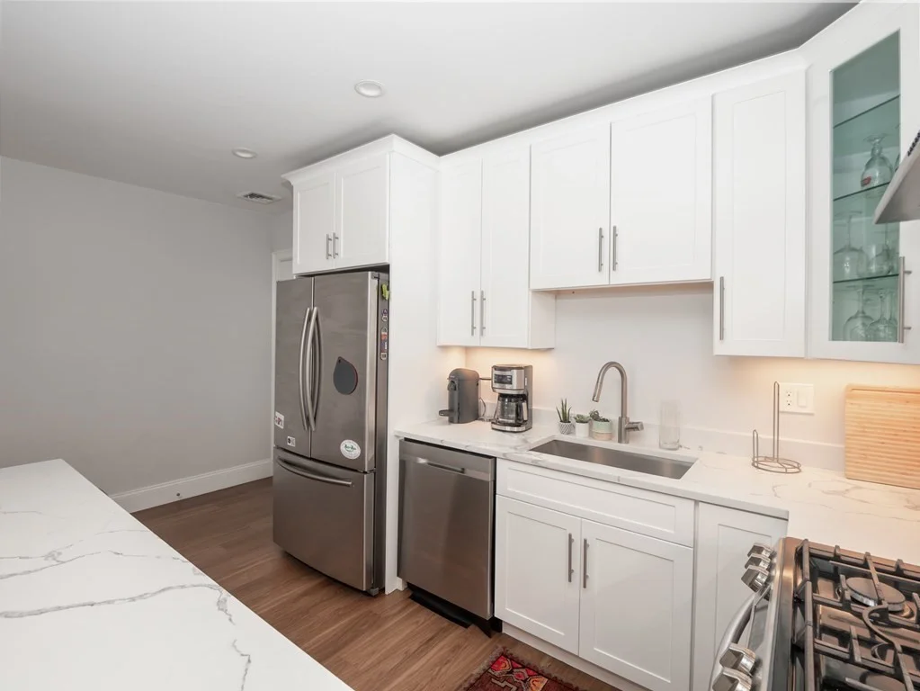 3 bed, 2 bath apartment for rent at 45 L St Unit 21, South Boston — photo 4 of 23