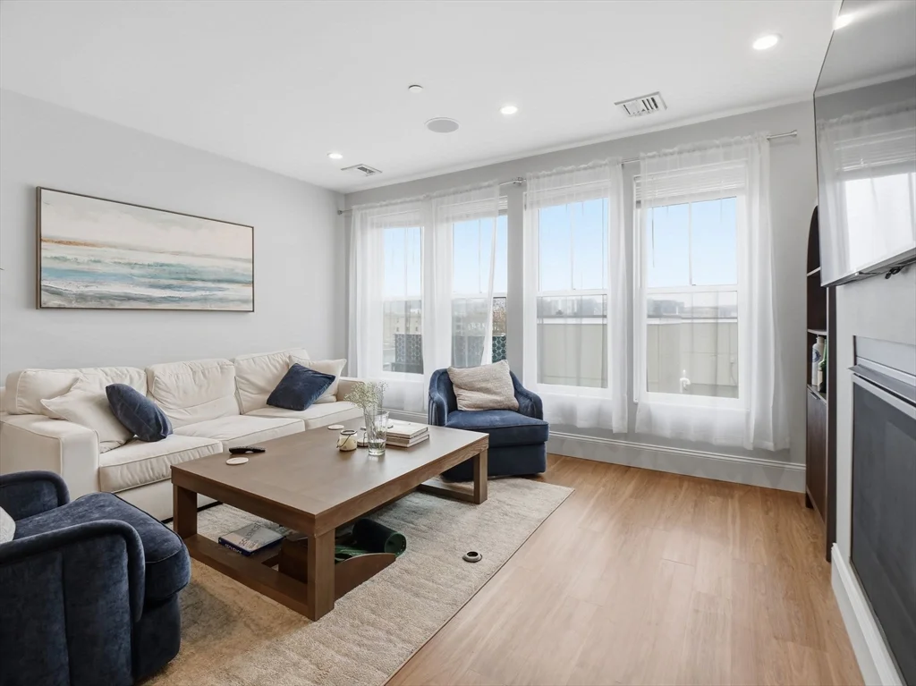 2 bed, 2 bath apartment for rent at 45 L St Unit 27, South Boston — photo 5 of 39