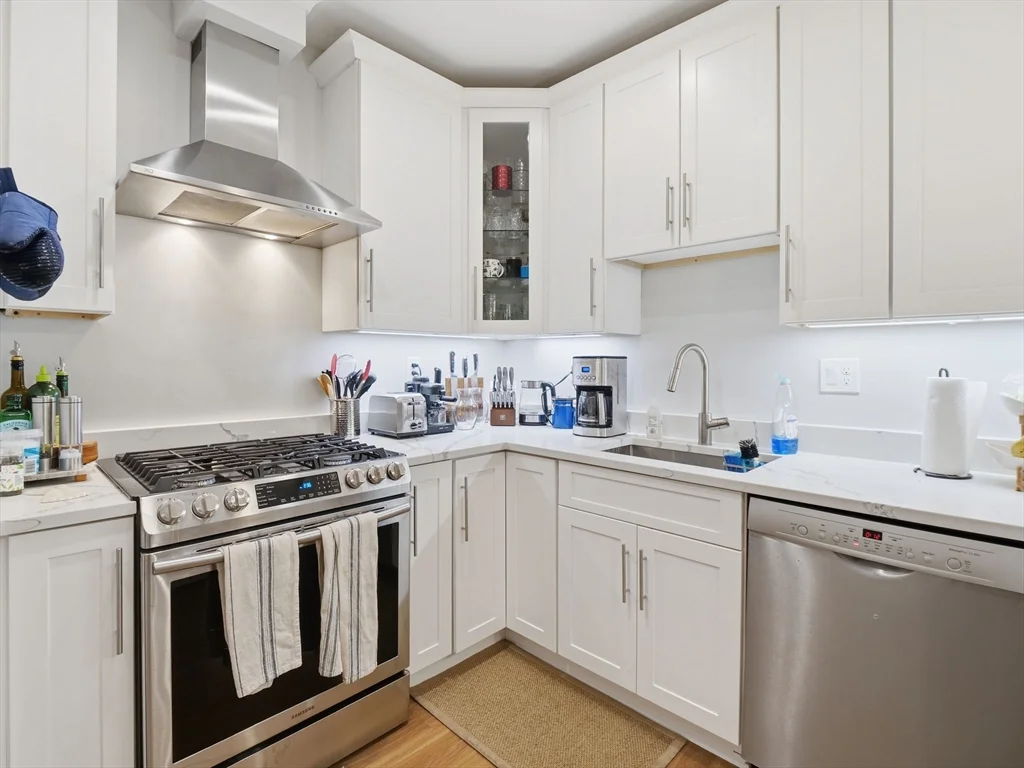 2 bed, 2 bath apartment for rent at 45 L St Unit 3, South Boston — photo 8 of 30
