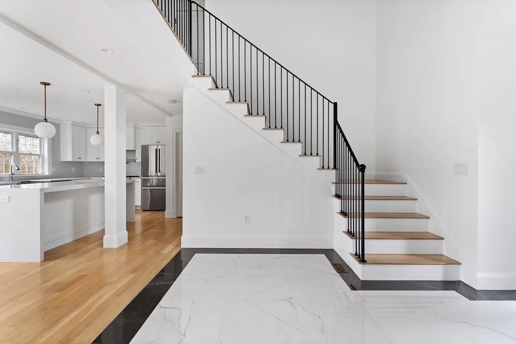 3 bed, 3 bath apartment for rent at 45 Lakeview Ave Unit 45, Lynnfield — photo 5 of 26