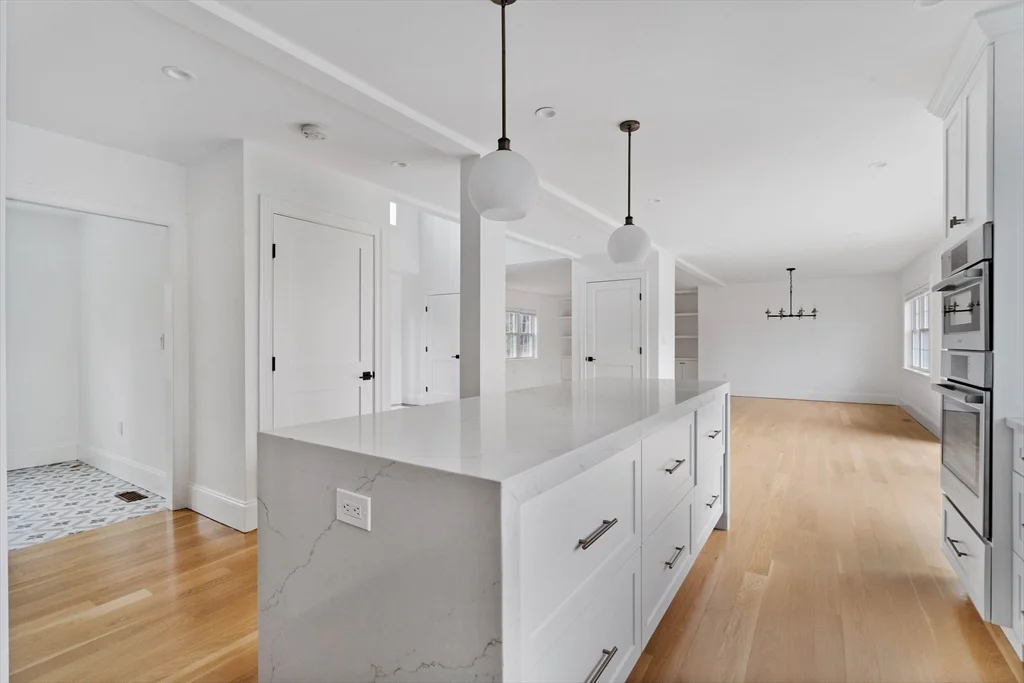 3 bed, 3 bath apartment for rent at 45 Lakeview Ave Unit 45, Lynnfield — photo 8 of 26