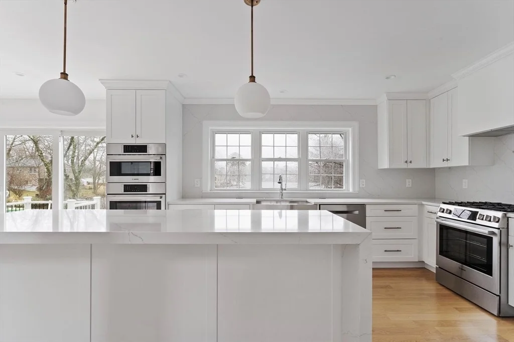 3 bed, 3 bath apartment for rent at 45 Lakeview Ave Unit 45, Lynnfield — photo 7 of 26