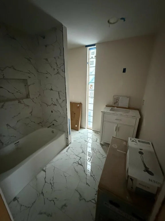 5 bed, 2 bath apartment for rent at 45 Laurel St Unit 45, Worcester — photo 14 of 14