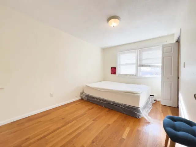 4 bed, 2 bath apartment for rent at 45 Lawn St, Mission Hill — photo 15 of 26