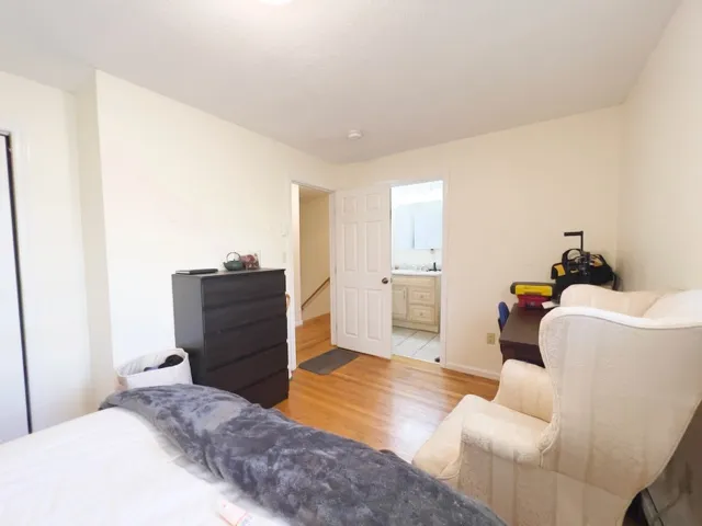 4 bed, 2 bath apartment for rent at 45 Lawn St, Mission Hill — photo 10 of 26