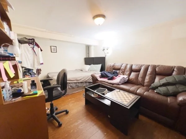 4 bed, 2 bath apartment for rent at 45 Lawn St Unit PE, Mission Hill — photo 11 of 26