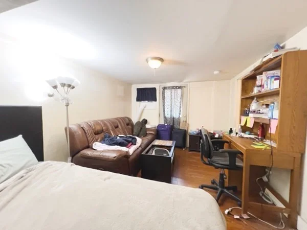 4 bed, 2 bath apartment for rent at 45 Lawn St Unit PE, Mission Hill — photo 13 of 26