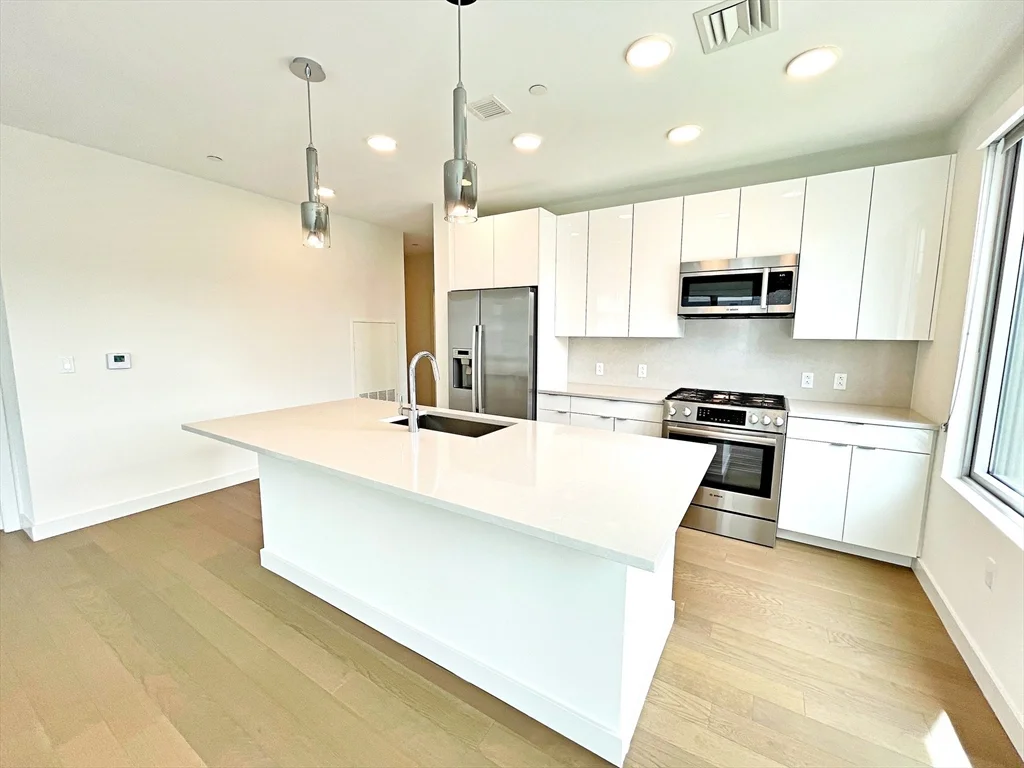 2 bed, 2 bath apartment for rent at 45 Lewis St Unit 518, East Boston — photo 5 of 31