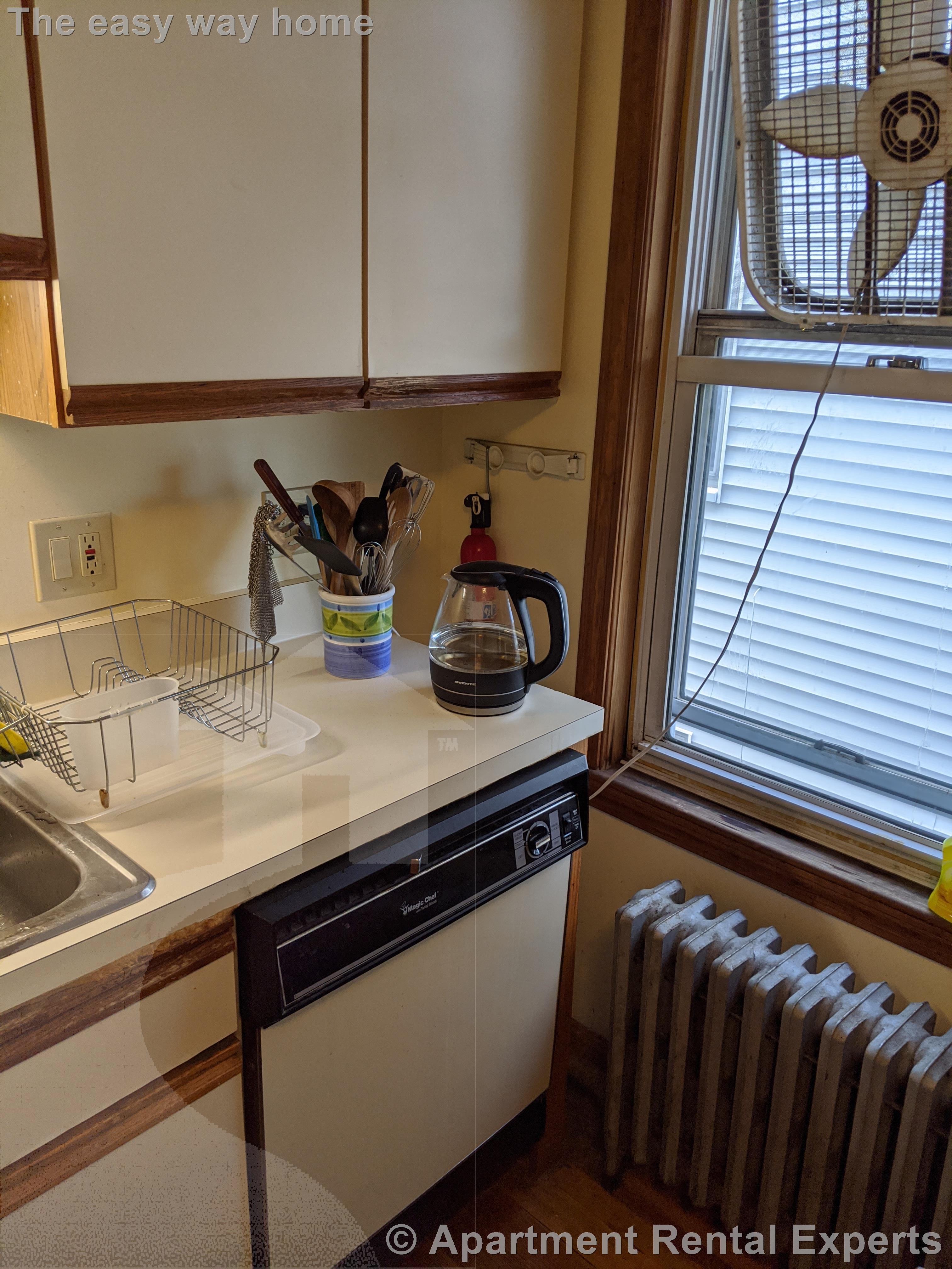 3 bed, 1 bath apartment for rent at 45 Litchfield St Unit 2, Allston — photo 12 of 24