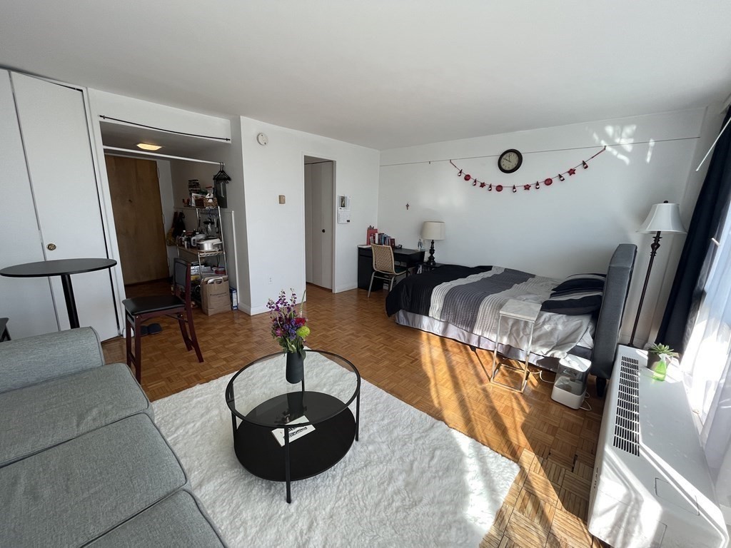 Studio bed, 1 bath apartment for rent at 45 Longwood Ave Unit 403, Coolidge Corner — photo 4 of 11