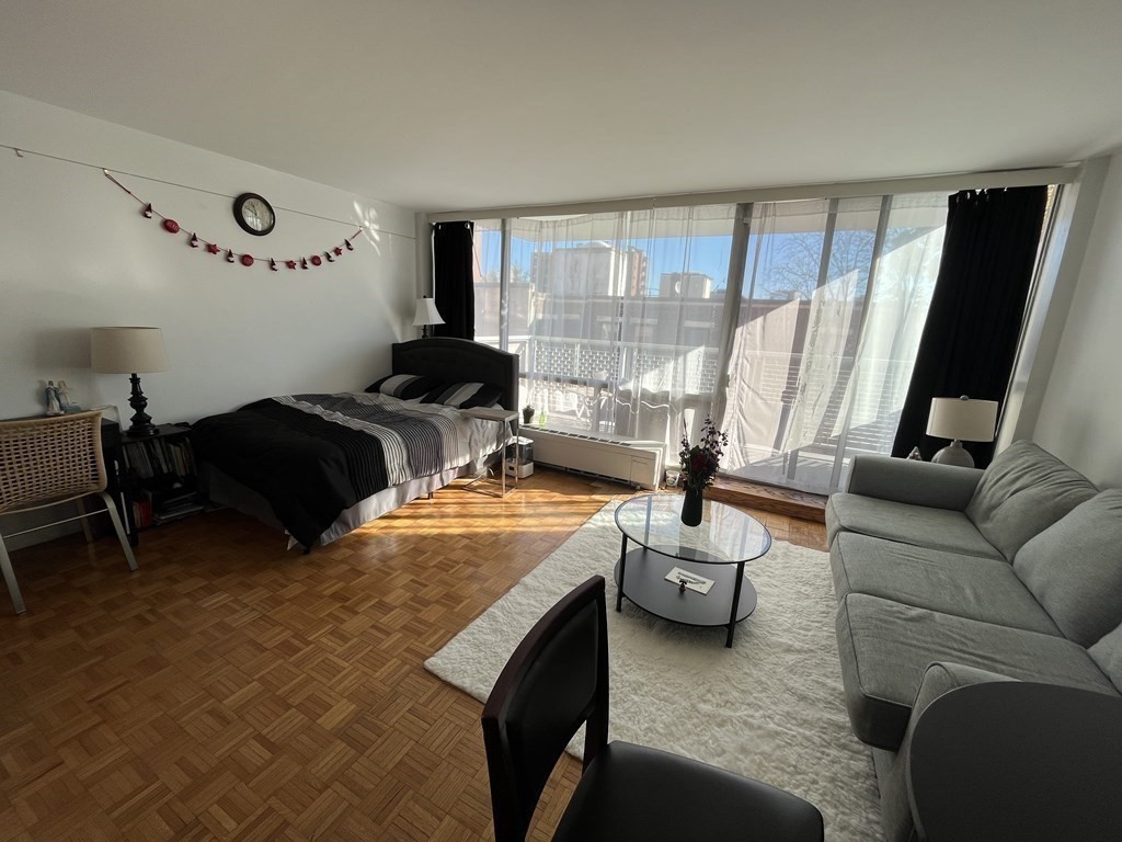 Studio bed, 1 bath apartment for rent at 45 Longwood Ave Unit 403, Coolidge Corner — photo 3 of 11