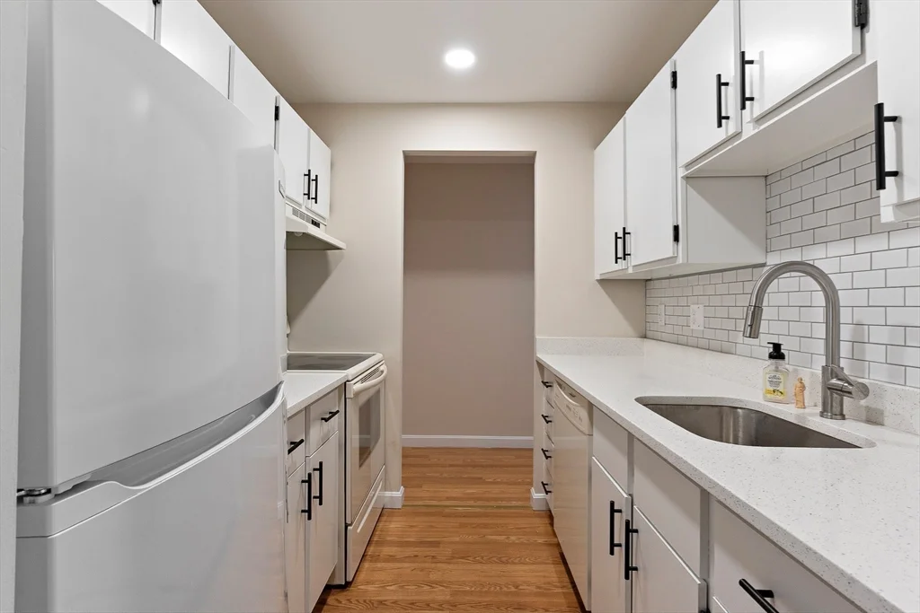 2 bed, 2 bath apartment for rent at 45 Loomis St Unit 317, Malden — photo 8 of 19