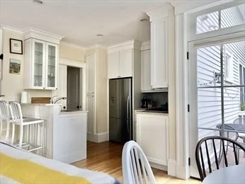 2 bed, 1 bath apartment for rent at 45 Magazine St Unit 45, Cambridgeport — photo 3 of 15