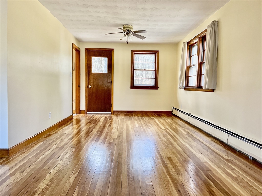 3 bed, 1 bath apartment for rent at 45 Maiden Ln, Wayland — photo 6 of 25