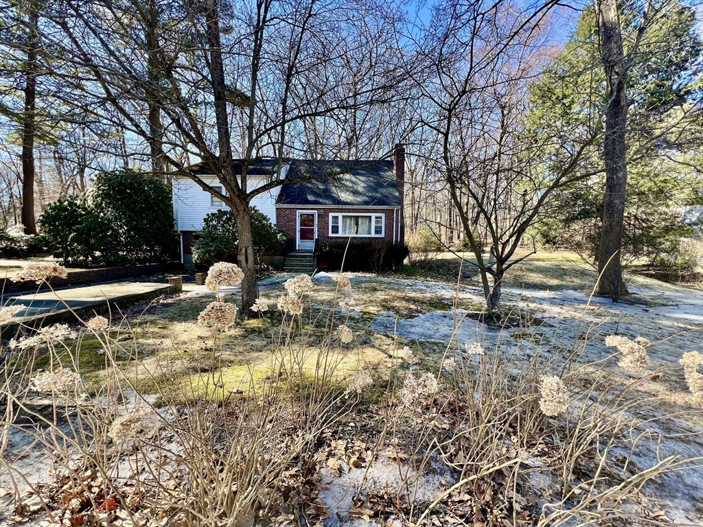 3 bed, 1 bath apartment for rent at 45 Maiden Ln, Wayland — photo 19 of 25