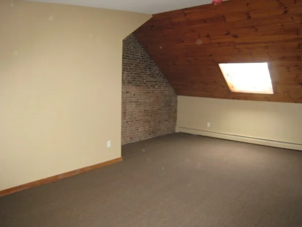 1 bed, 1 bath apartment for rent at 45 Main St Unit 3, Gloucester — photo 3 of 12