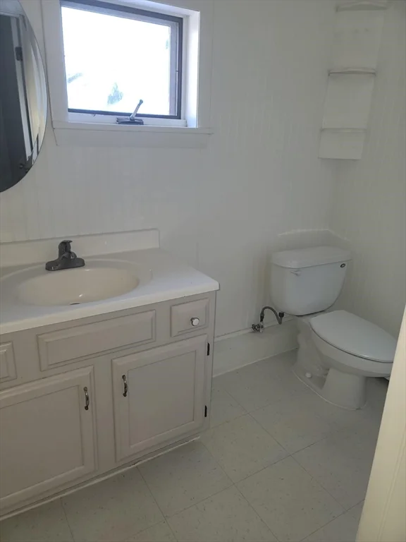 1 bed, 1 bath apartment for rent at 45 Main St Unit B, Charlton — photo 6 of 7