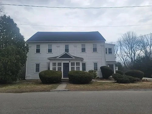 1 bed, 1 bath apartment for rent at 45 Main St Unit B, Charlton
