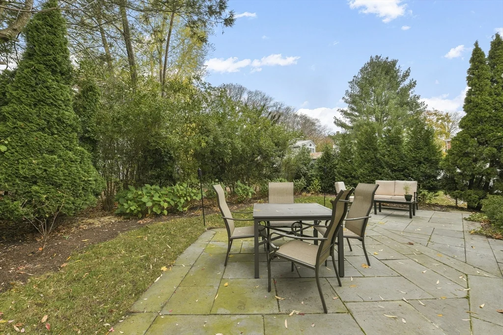 3 bed, 2 bath apartment for rent at 45 Margaret Rd, Newton Highlands — photo 23 of 24