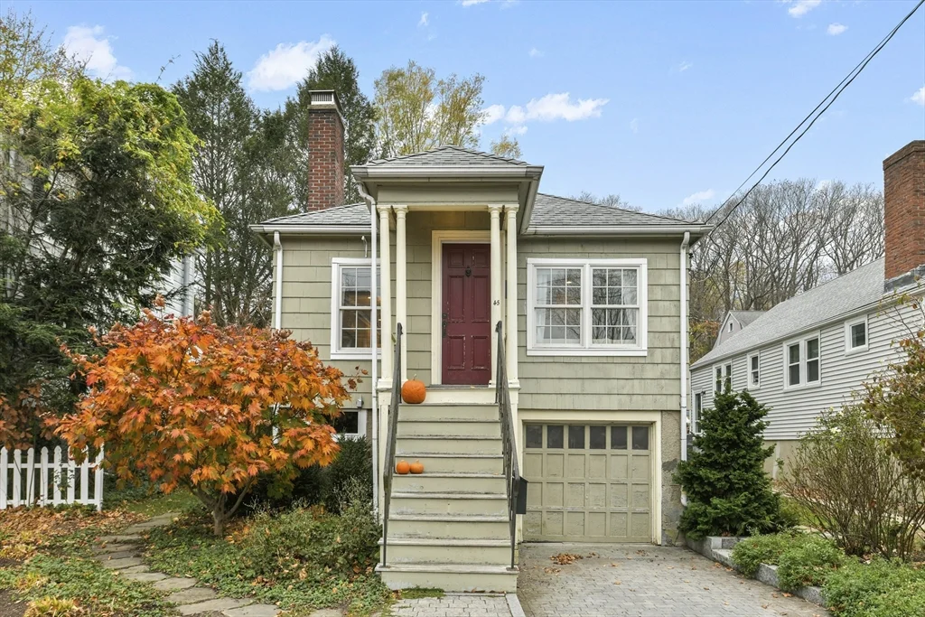 3 bed, 2 bath apartment for rent at 45 Margaret Rd, Newton Highlands