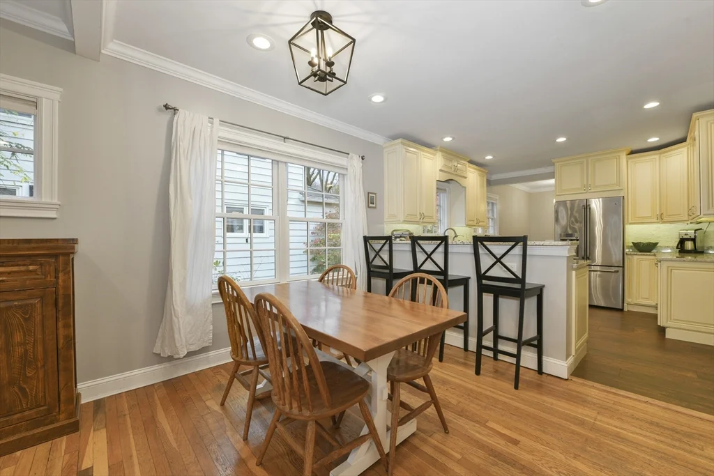 3 bed, 2 bath apartment for rent at 45 Margaret Rd, Newton Highlands — photo 8 of 24