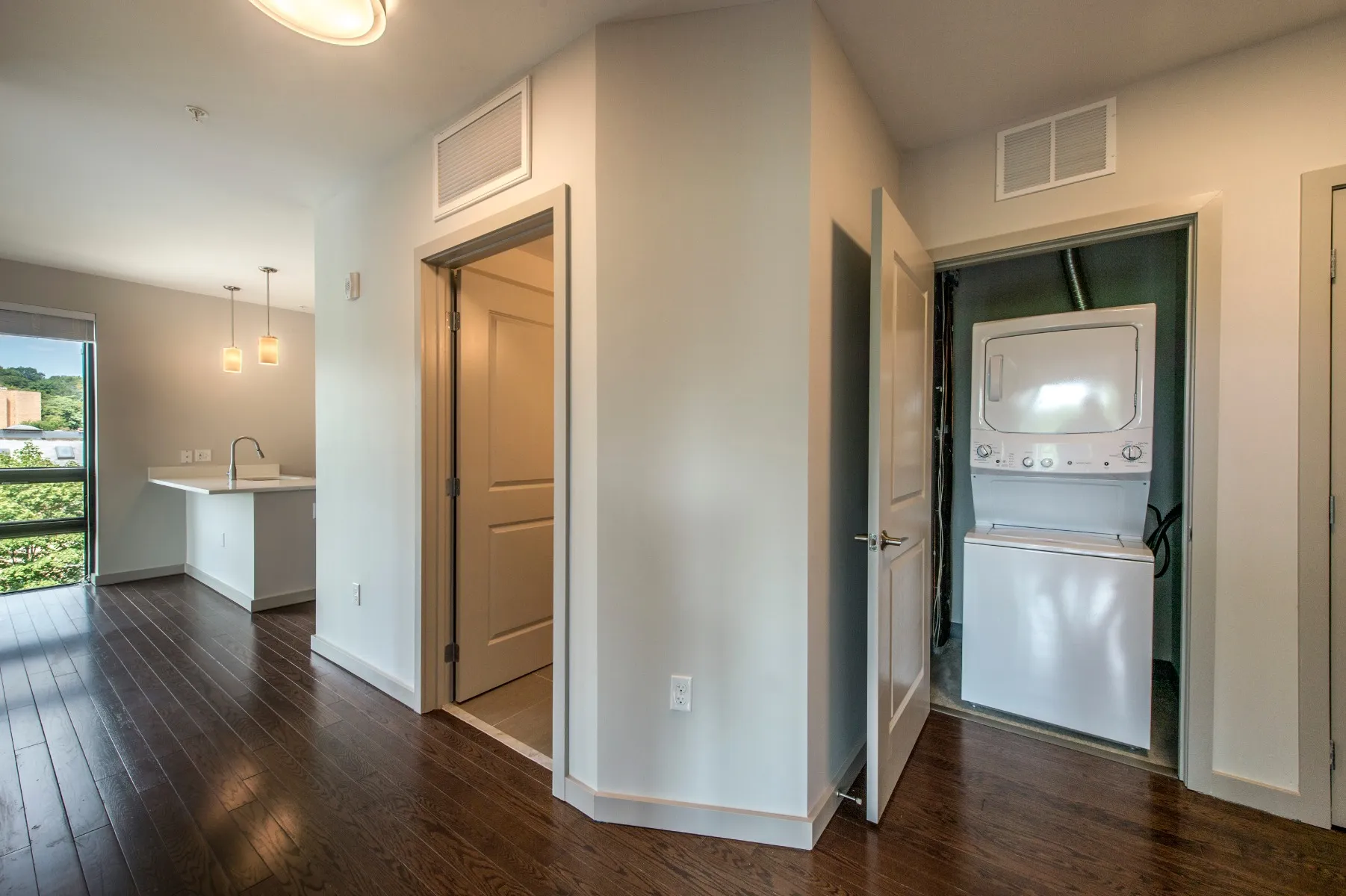 1.5 bed, 1 bath apartment for rent at 45 Marion St Unit 404, Coolidge Corner — photo 5 of 18