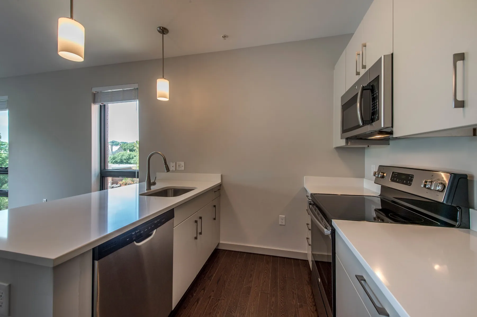 1.5 bed, 1 bath apartment for rent at 45 Marion St Unit 404, Coolidge Corner — photo 2 of 18