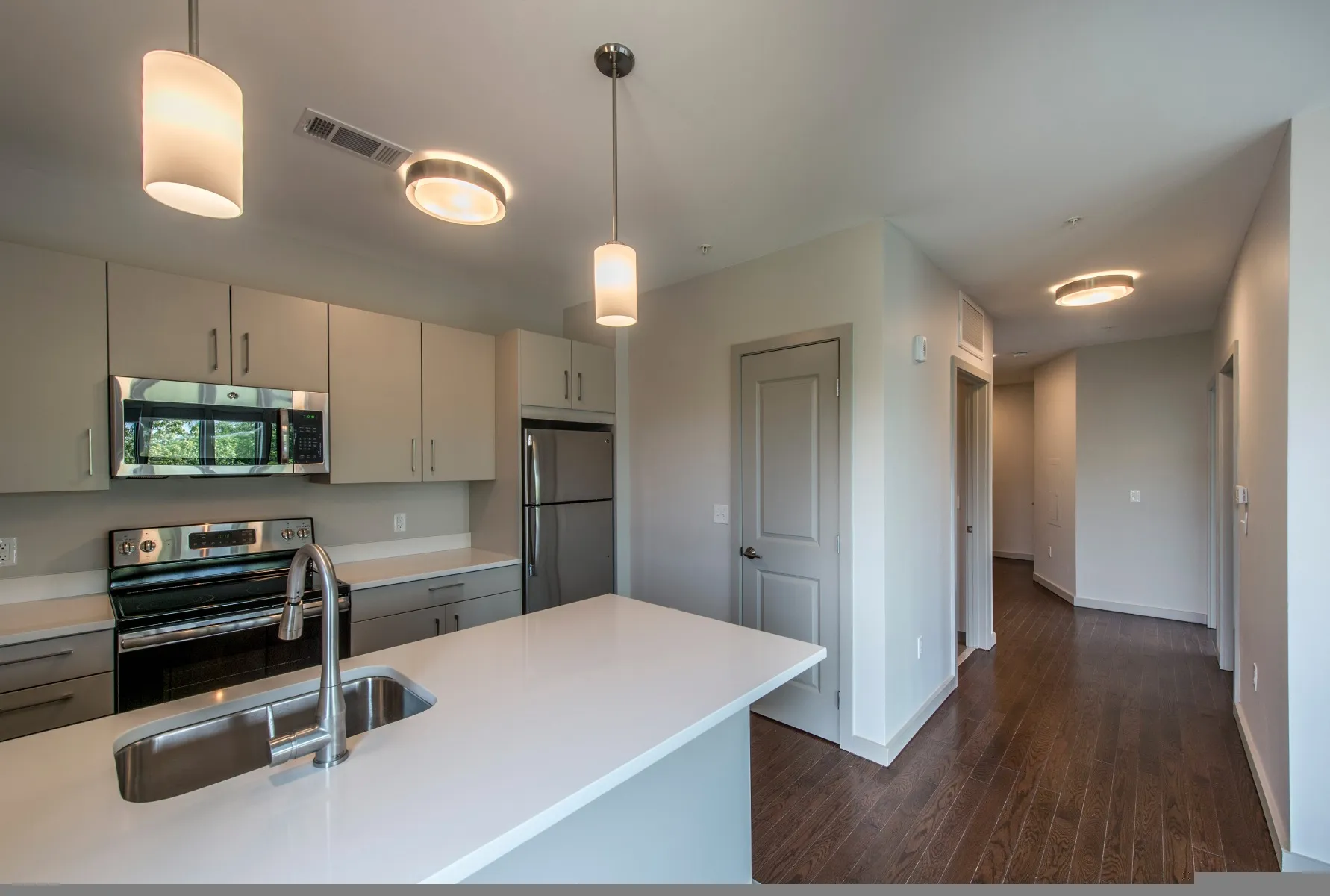 1.5 bed, 1 bath apartment for rent at 45 Marion St Unit 404, Coolidge Corner — photo 3 of 18