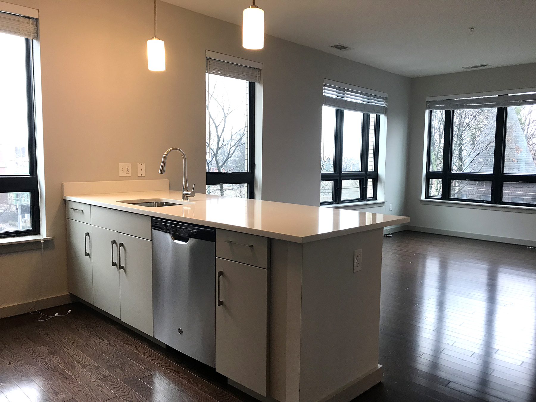 1.5 bed, 1 bath apartment for rent at 45 Marion St Unit 602, Coolidge Corner — photo 1 of 20