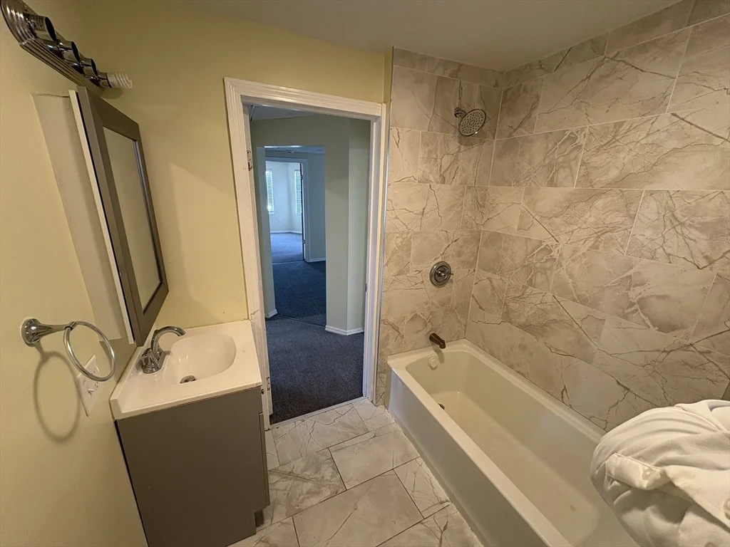 3 bed, 1 bath apartment for rent at 45 Mason Ave Unit 2, North Attleboro — photo 6 of 19