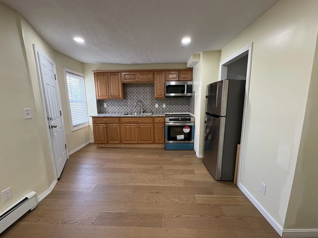 3 bed, 1 bath apartment for rent at 45 Mason Ave Unit 2, North Attleboro — photo 2 of 19