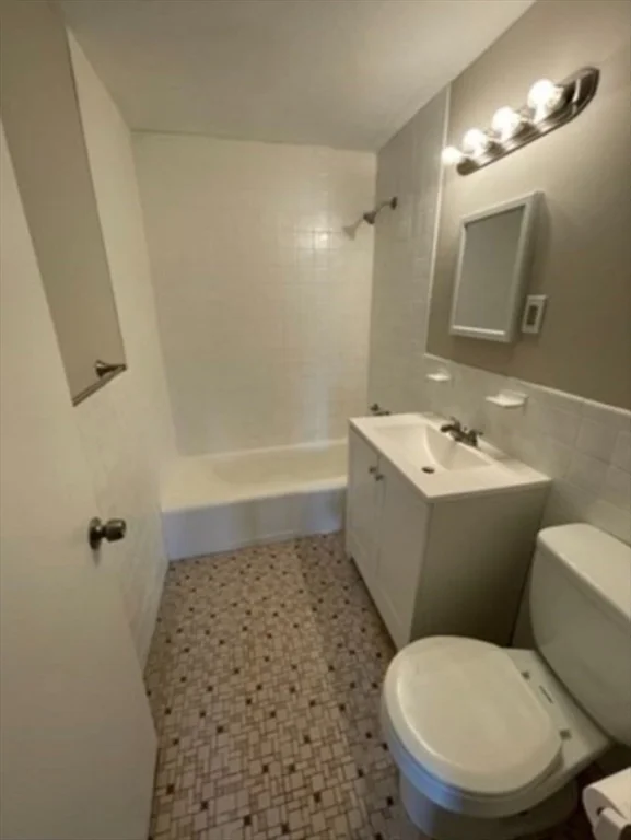 2 bed, 1 bath apartment for rent at 45 Mccoba St Unit 64, Revere — photo 13 of 20
