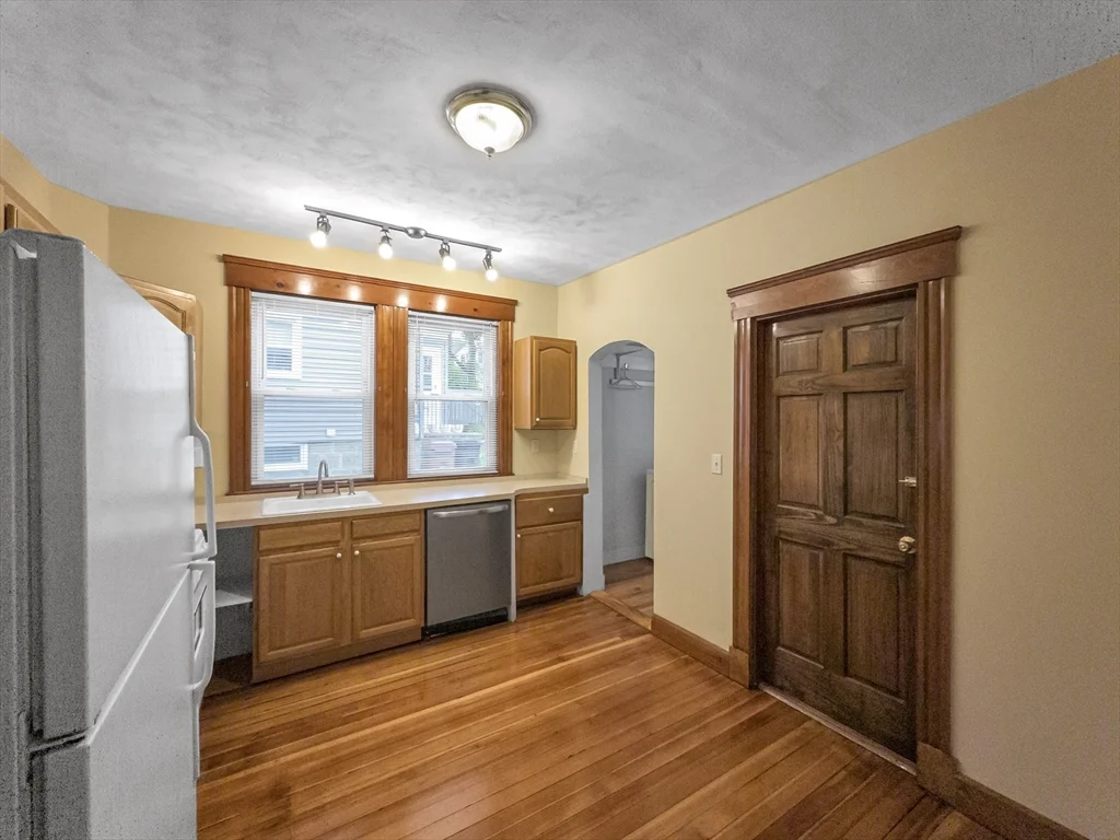 2 bed, 1 bath apartment for rent at 45 Montvale St Unit 1, Roslindale — photo 4 of 13