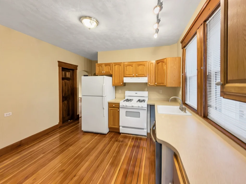 2 bed, 1 bath apartment for rent at 45 Montvale St Unit 1, Roslindale — photo 6 of 13
